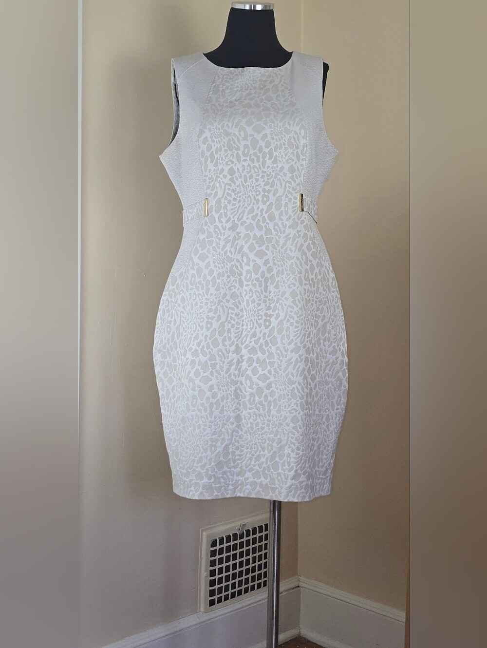 Calvin Klein Cream Leopard Print Classic Sheath Dress 12